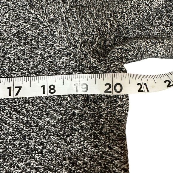LOFT Marled Bobble Sleeve Sweater Women's Size Medium. Gray/Black Color. - Picture 5 of 8